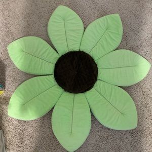 Blooming bath flower for babies